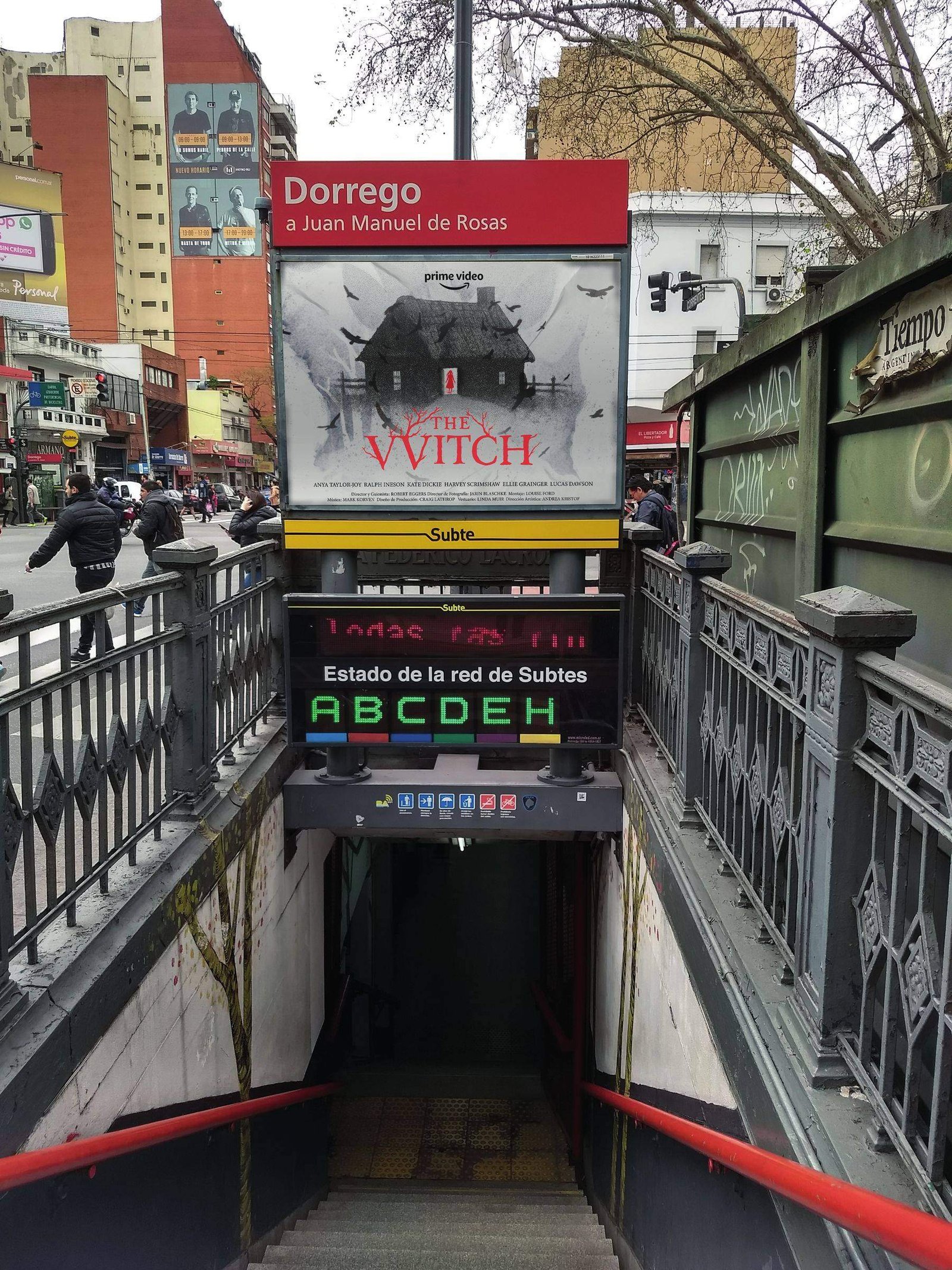 Afiche en el acceso a la estación Dorrego